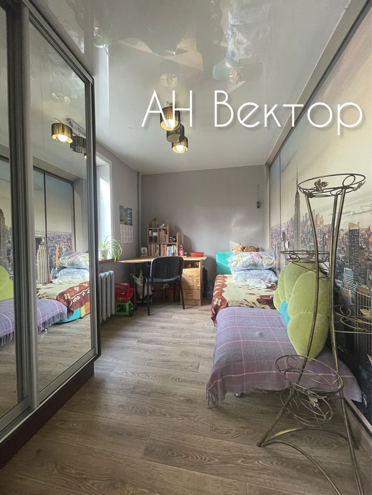 Продам 3 комнатную квартиру Новые Дома м.Дворец Спорта, Бульвар Юрьева