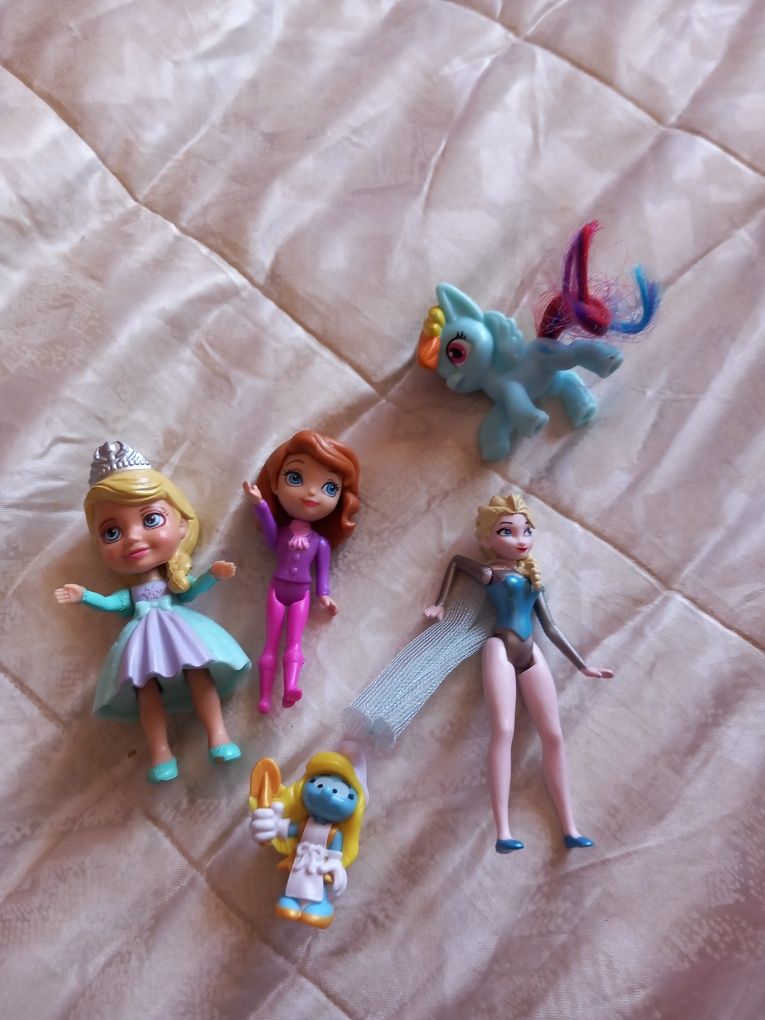 Varios Bonecos e Figuras