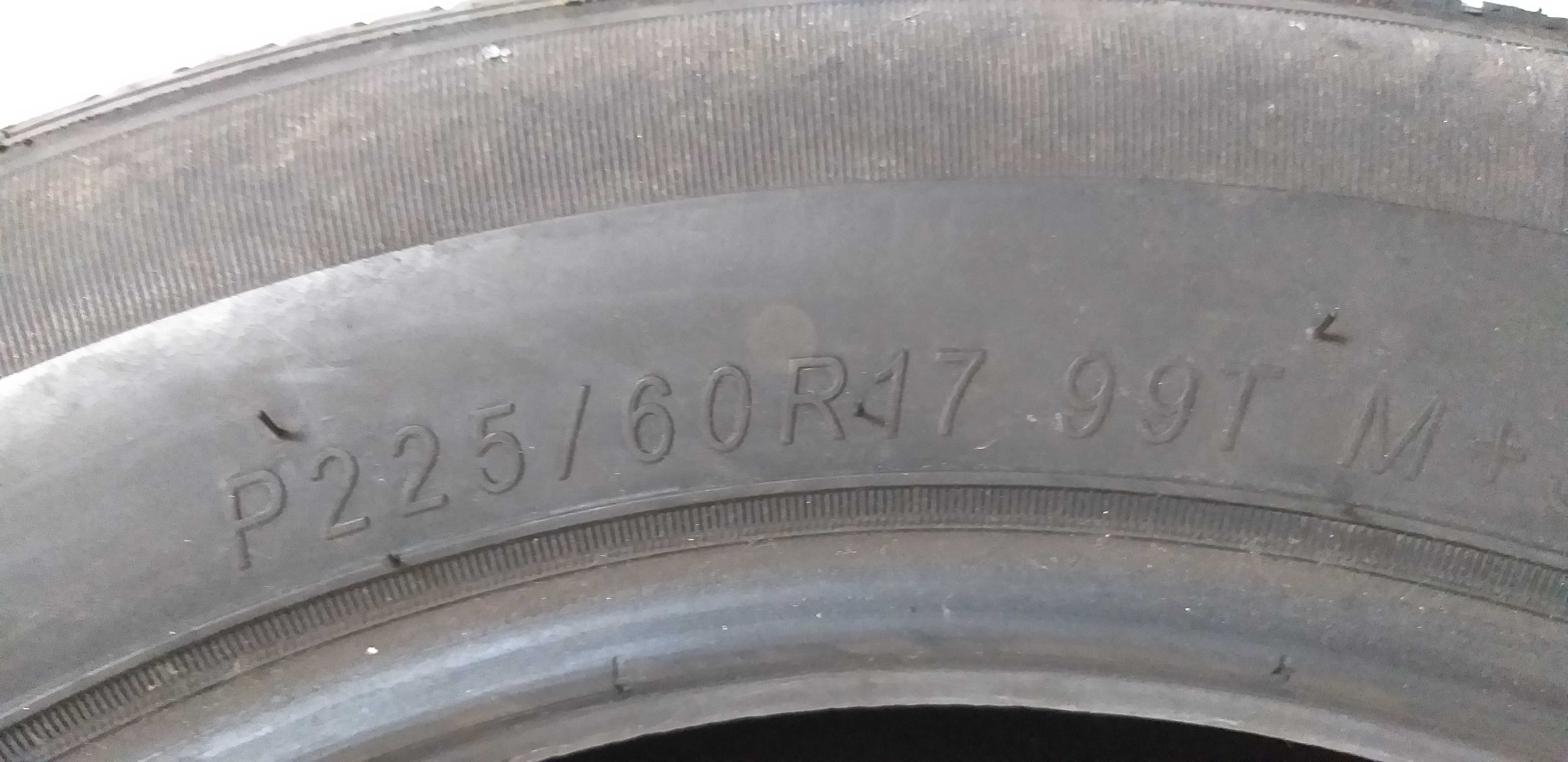 Szt4207F 225/50R17 TravelStar UN106 dot.5018