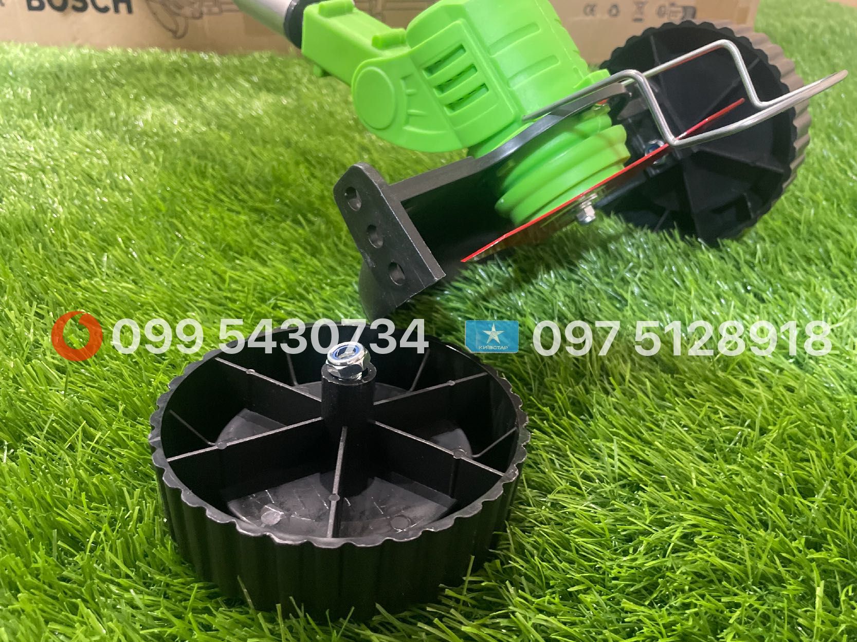 Акумуляторний Триммер + насадка колеса BOSCH BUR179BL 36V 6Ah косарка