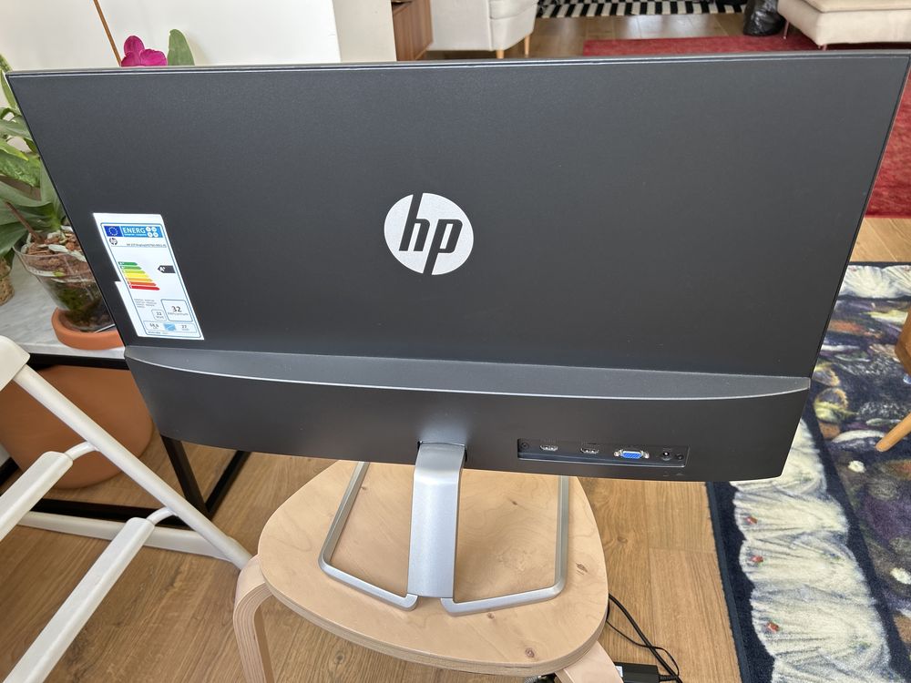 Monitor HP 27” a funcionar