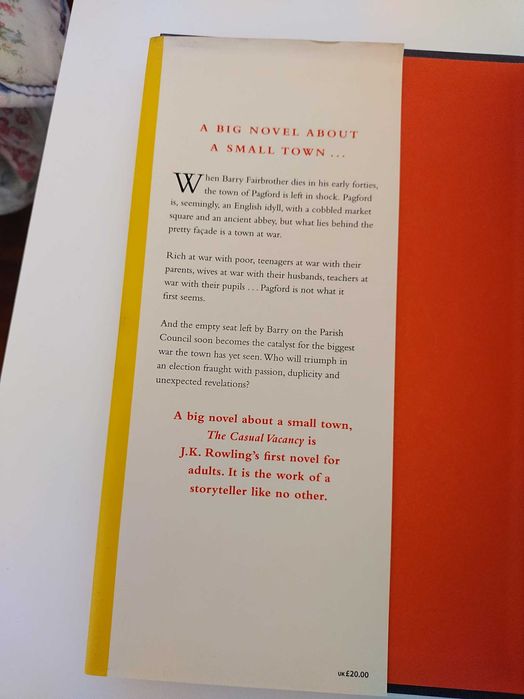 The Casual Vacancy (J.K. Rowling) Hardcover (edição em Inglês)