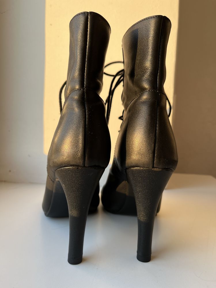 high heels (хілси)