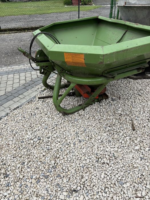 Rozsiewacz nawozu Amazone