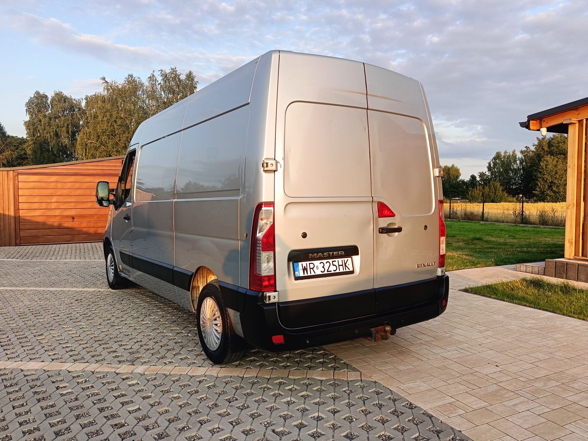 Renault Master III L2H2 2.3 dCi 125 km