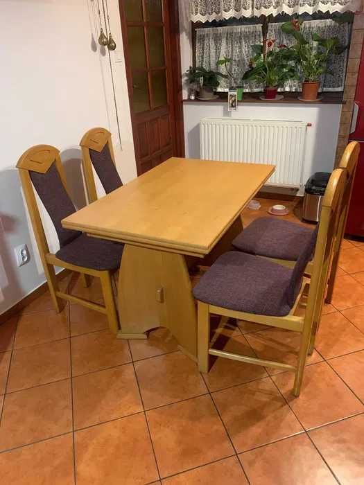 Stół Rozkładany + 4 Krzesła w stanie Idealnym