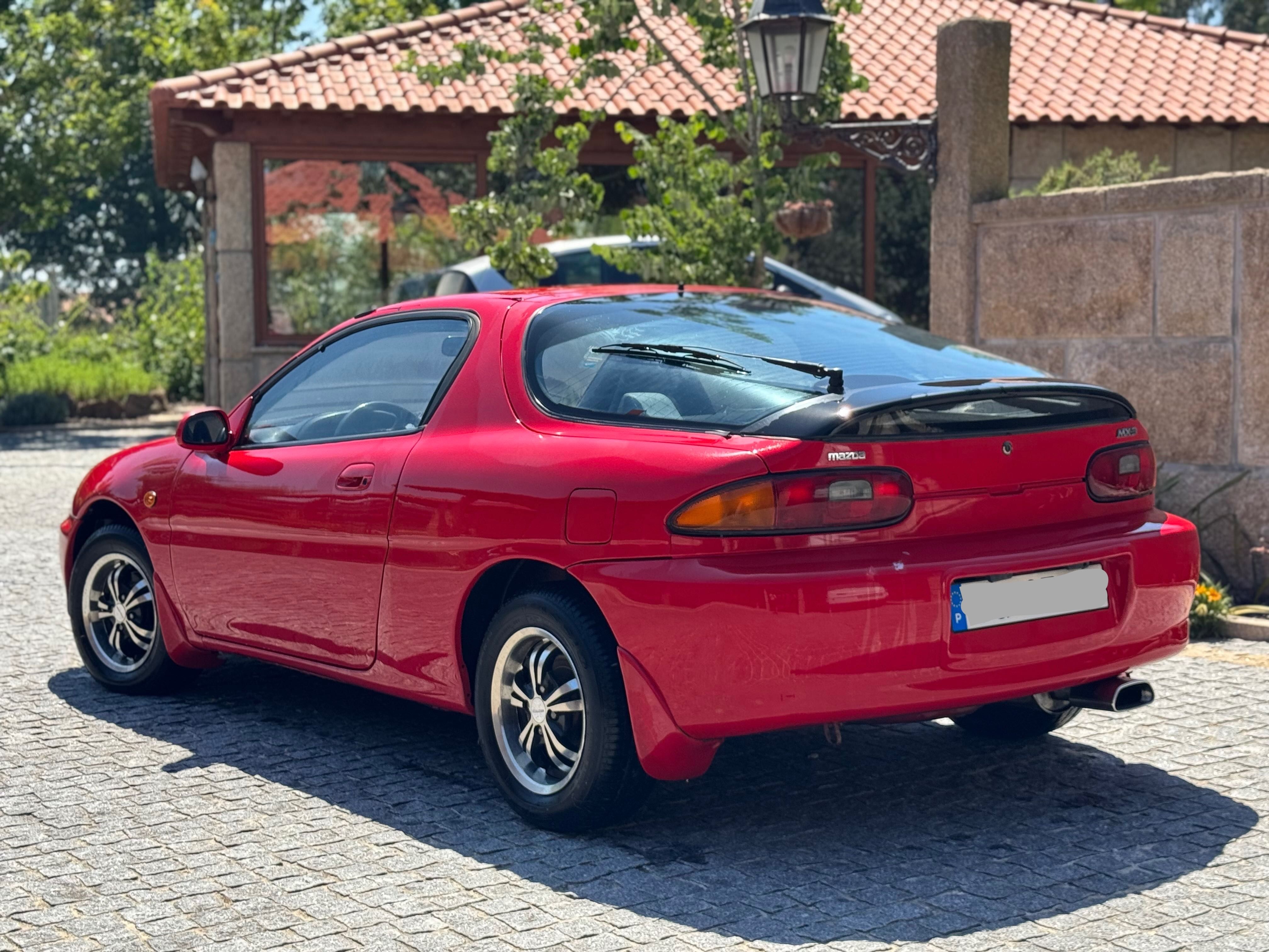 Mazda MX-3 - Bom Estado