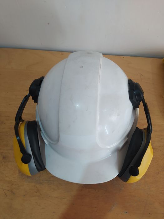 Kask budowlany uniwersalny