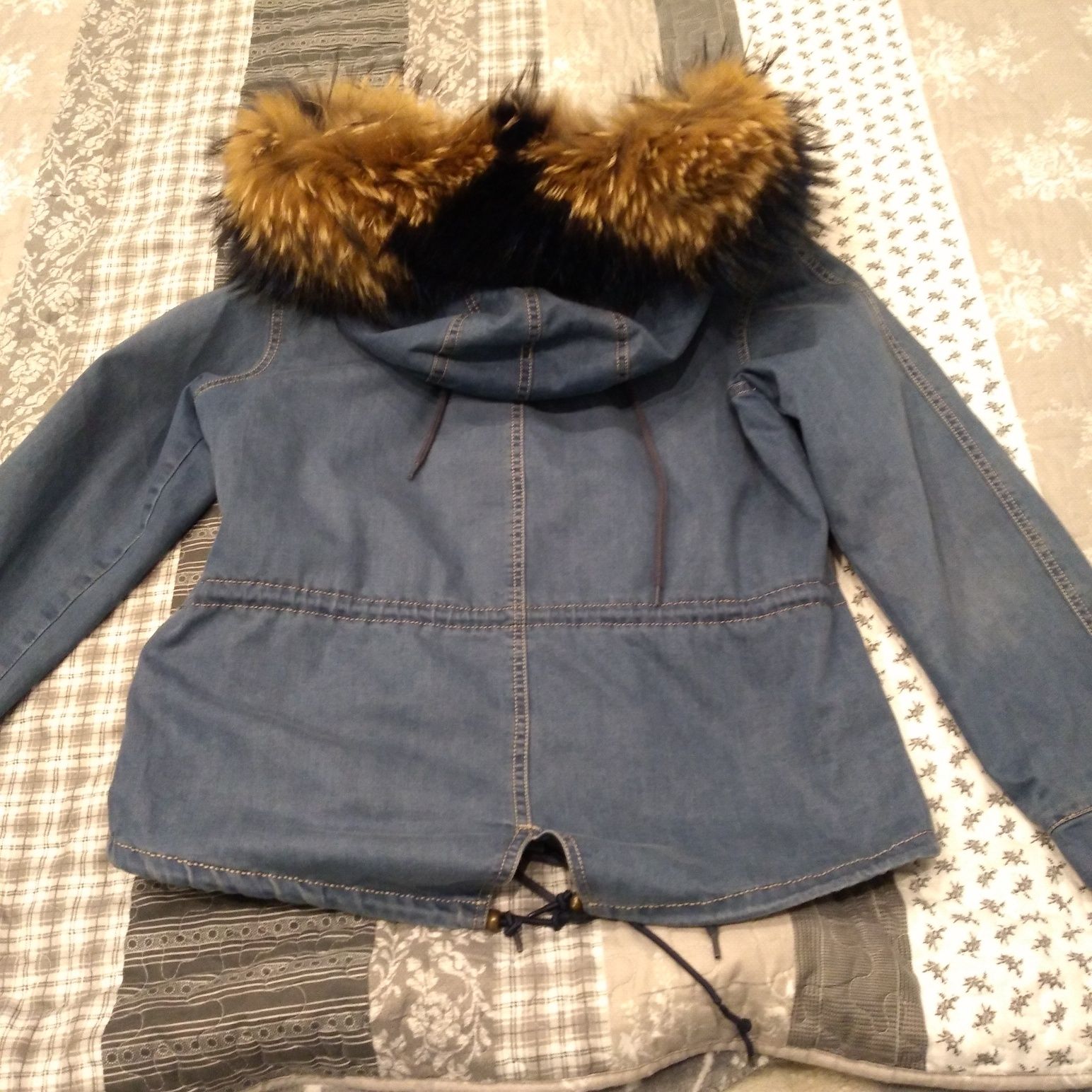 Kurtka jeans kołnierz futro naturalne z jenota, jenot