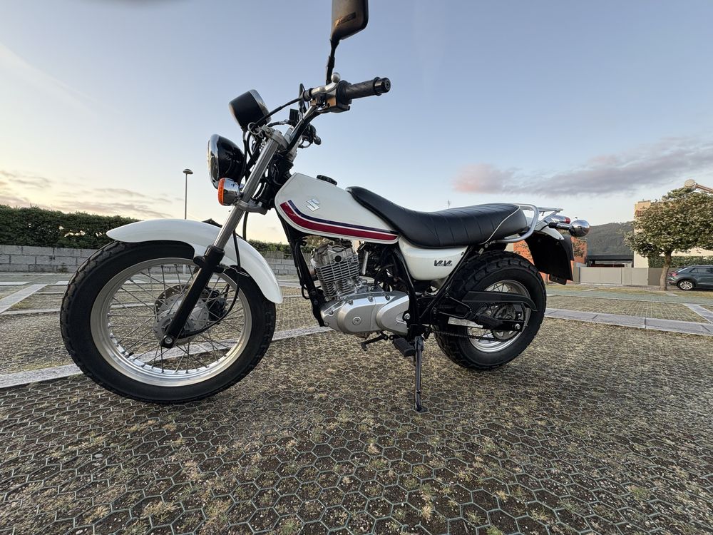 Suzuki VanVan 125, coleção, igual a nova.