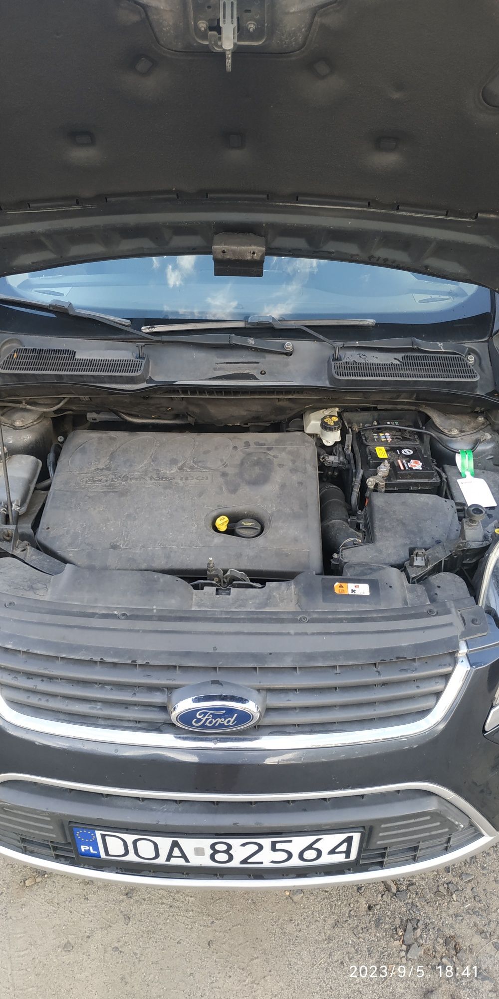 Ford kuga 2010 roku TDCI TITANIUM