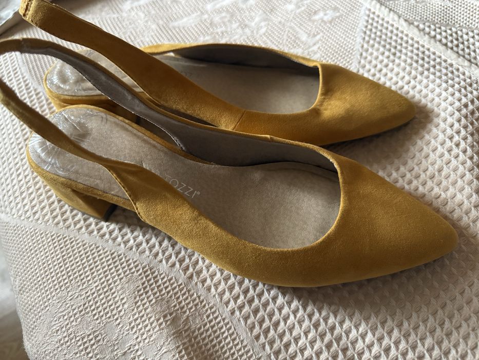 Босоніжки фірми Marco Tozzi