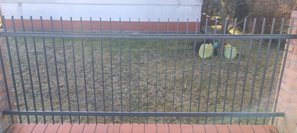 Przęsła, ogrodzenie