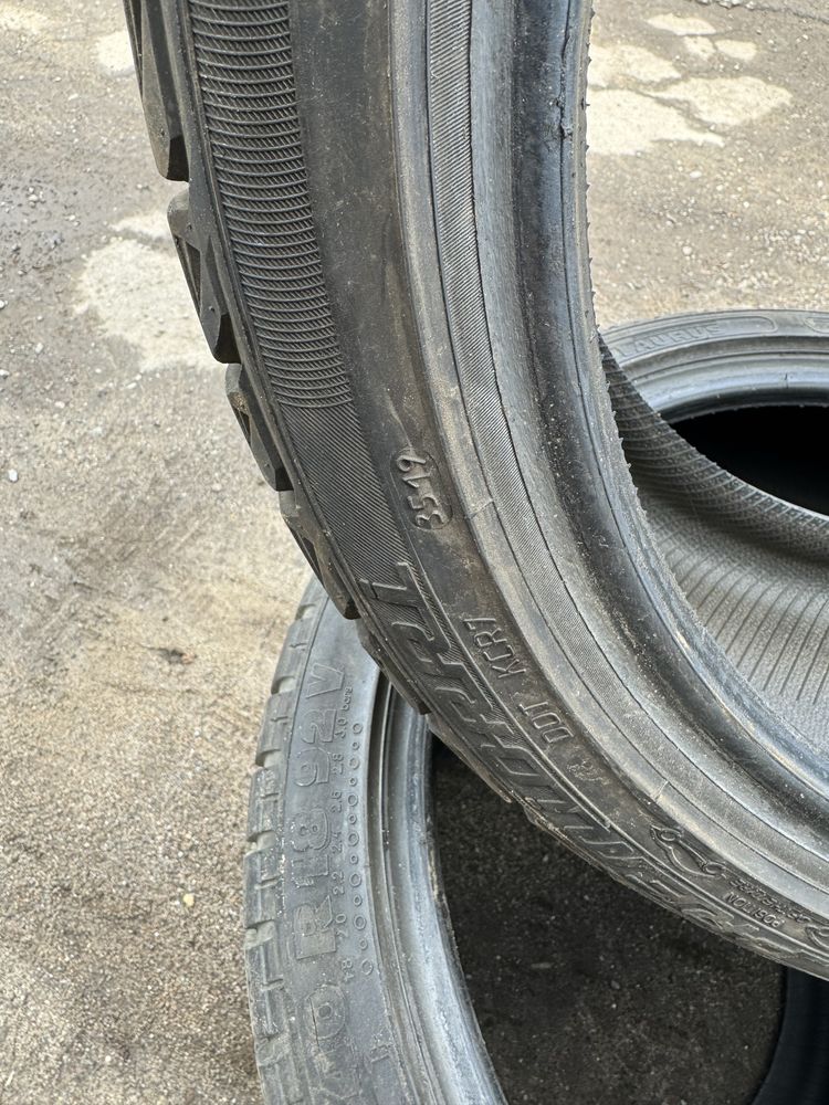 Продам комплект зимових шин 225/40r18