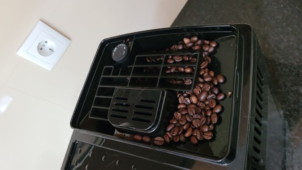 Máquina de café DeLonghi Magnifica S