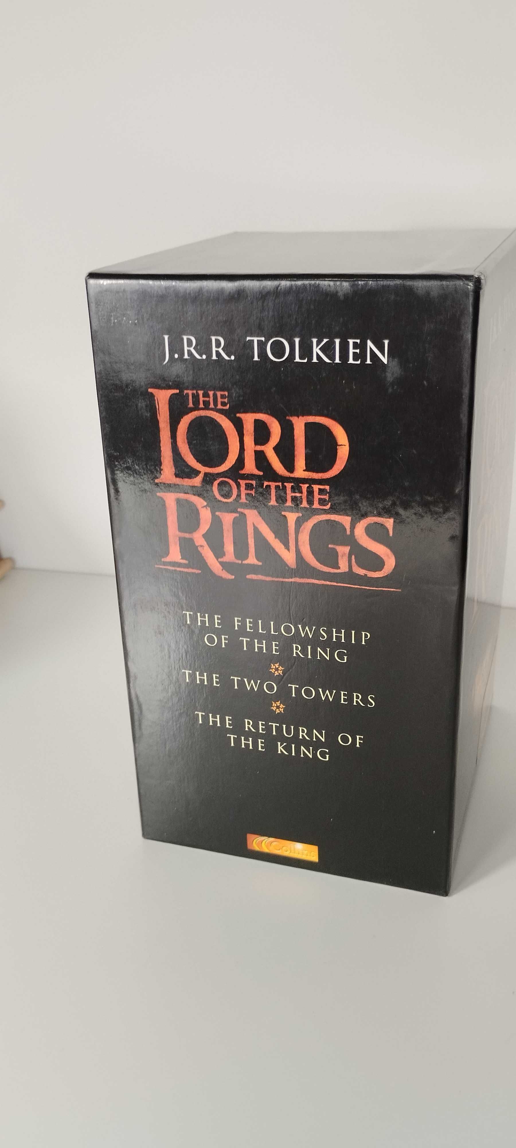 The Lord of the Rings: Tolkien - 7 volumes com caixa