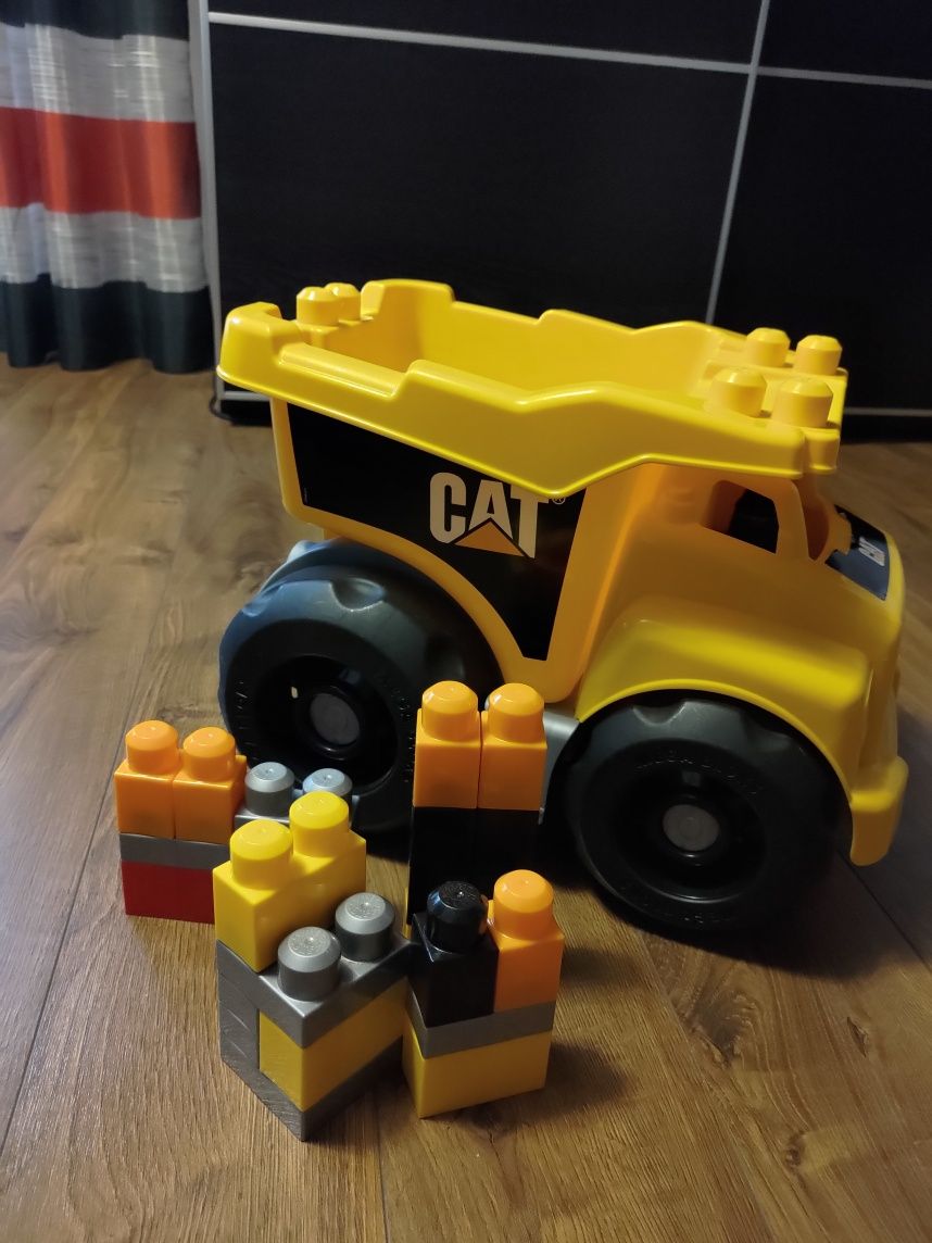 Wywrotka ciężarówka cat