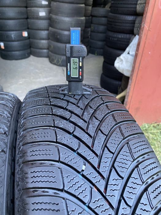 Резина Шини 205/60 R16 протектор 6мм Semperit