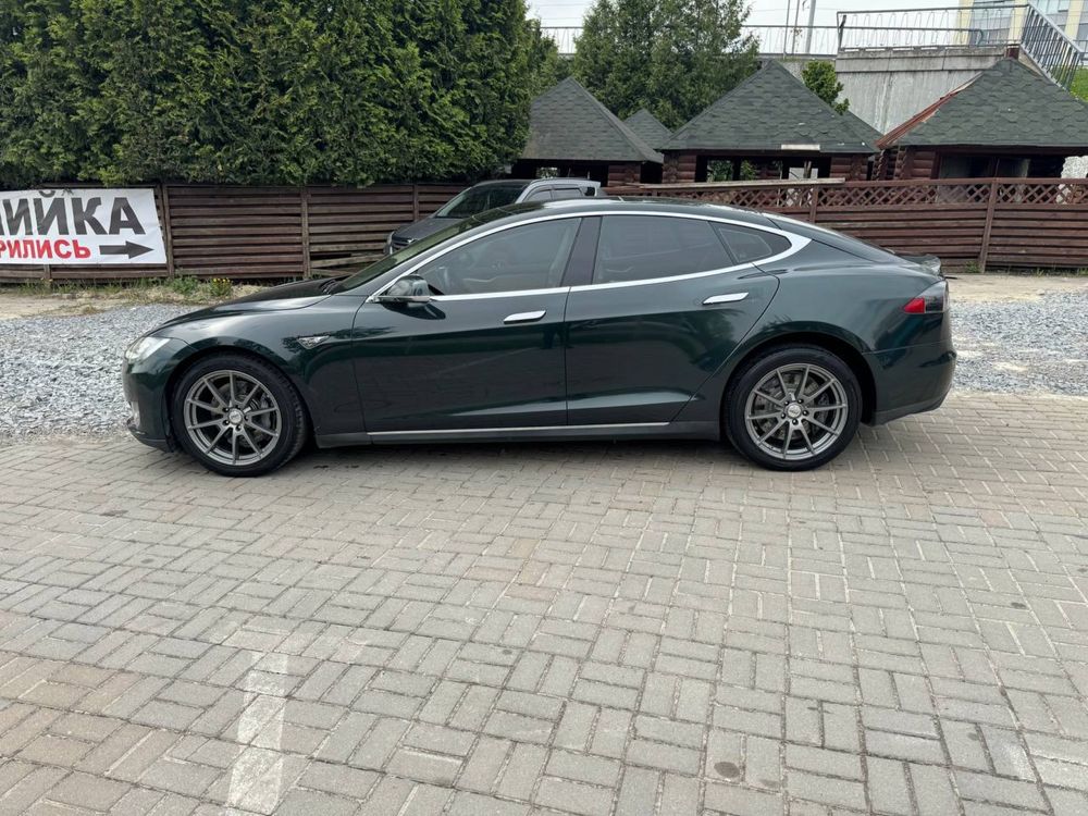 tesla S p85 тесла