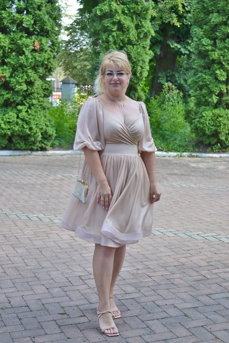 Сукня дуже красива  розмір л