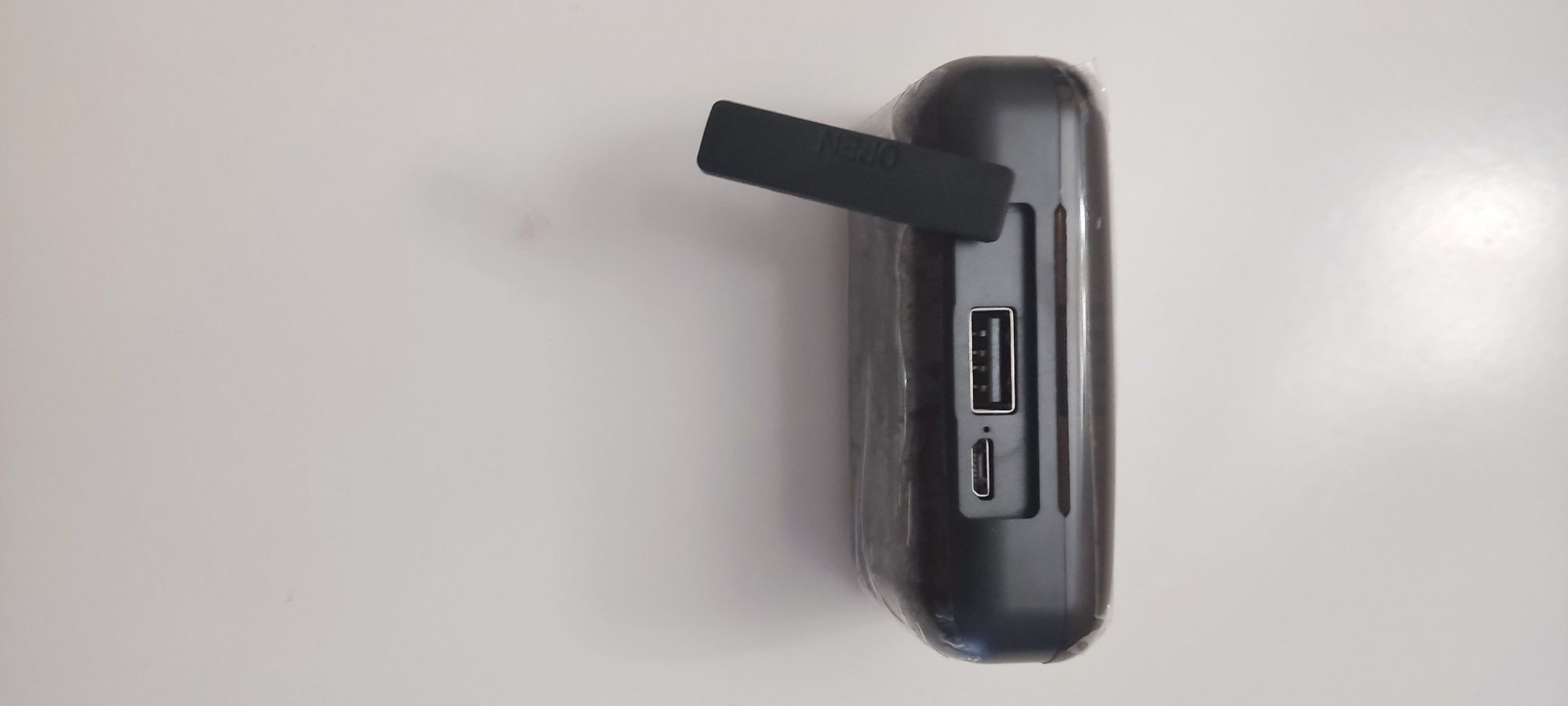 Headphones com power bank