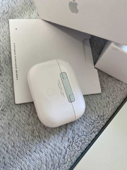 наушники AirPods Pro