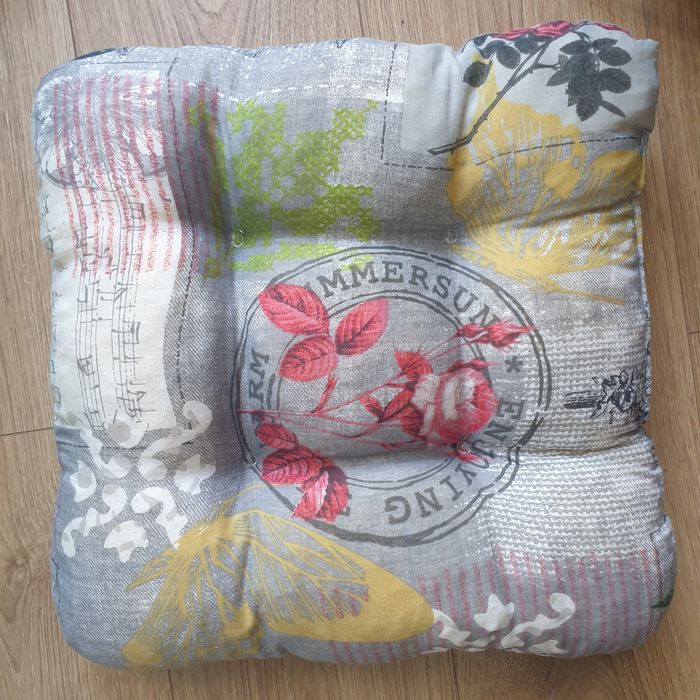 Poduszki pikowane miękkie kolorowe