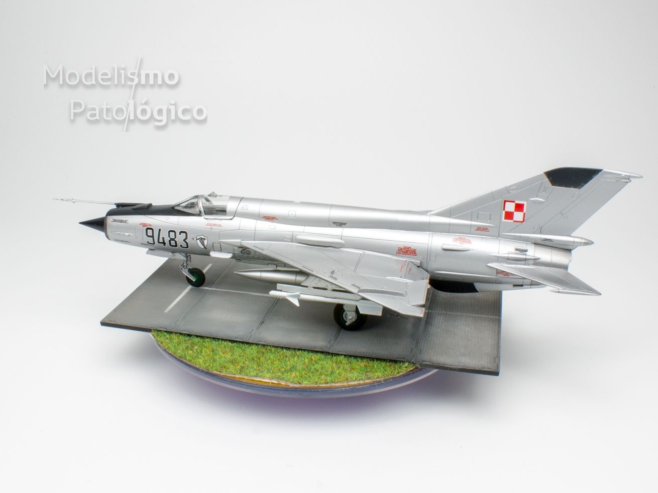 MiG21 sklejony skala 72