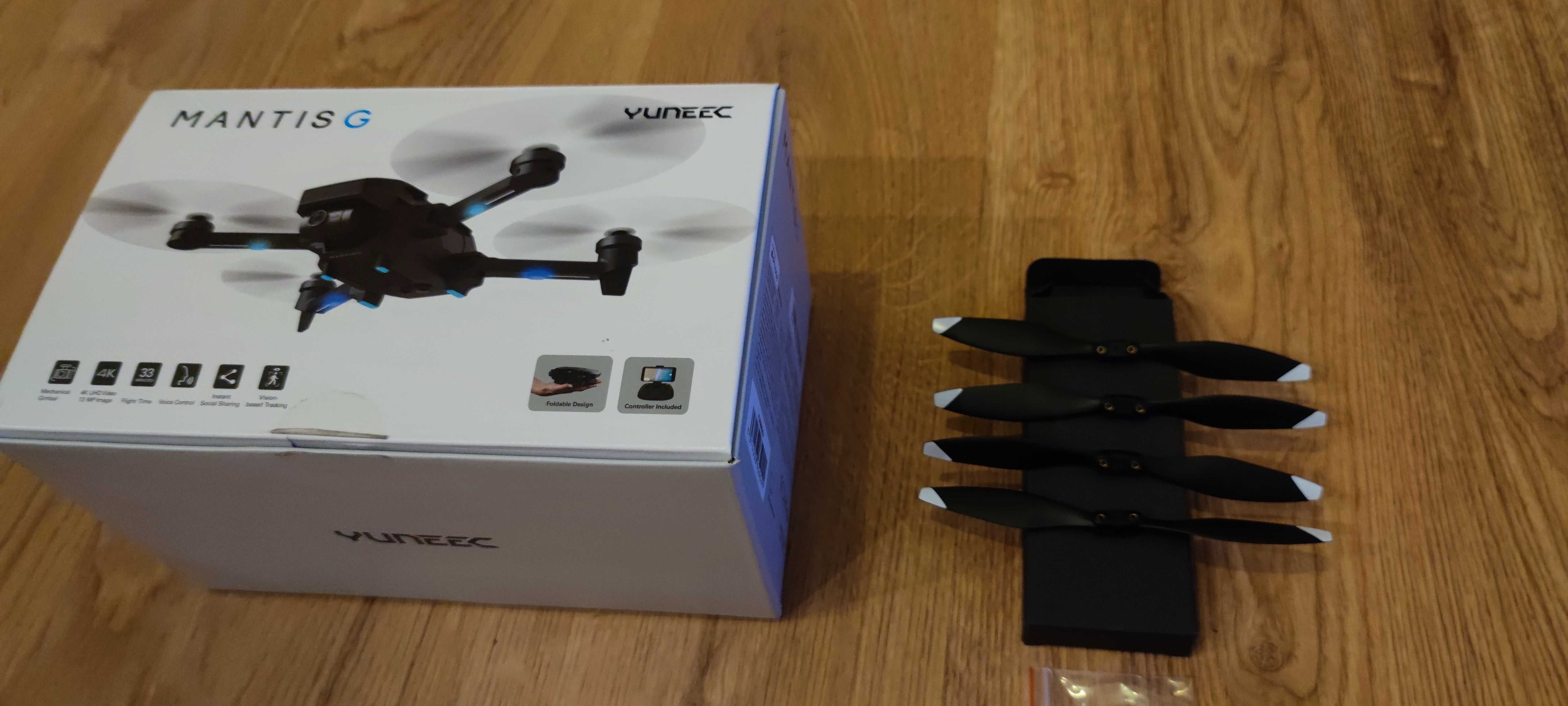 Dron Yuneec Mantis G  - cały komplet plus bateria i dedykowana torba .