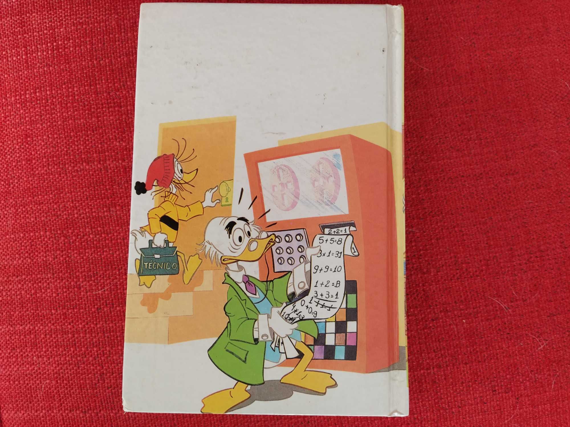 Livro infantil Biblioteca Escoteiro Mirim - Walt Disney