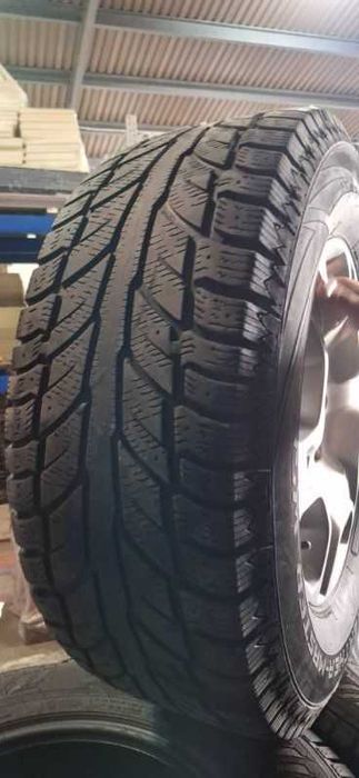 Koła FORD Ranger 17" z oponami zimowymi komplet 4 szt.