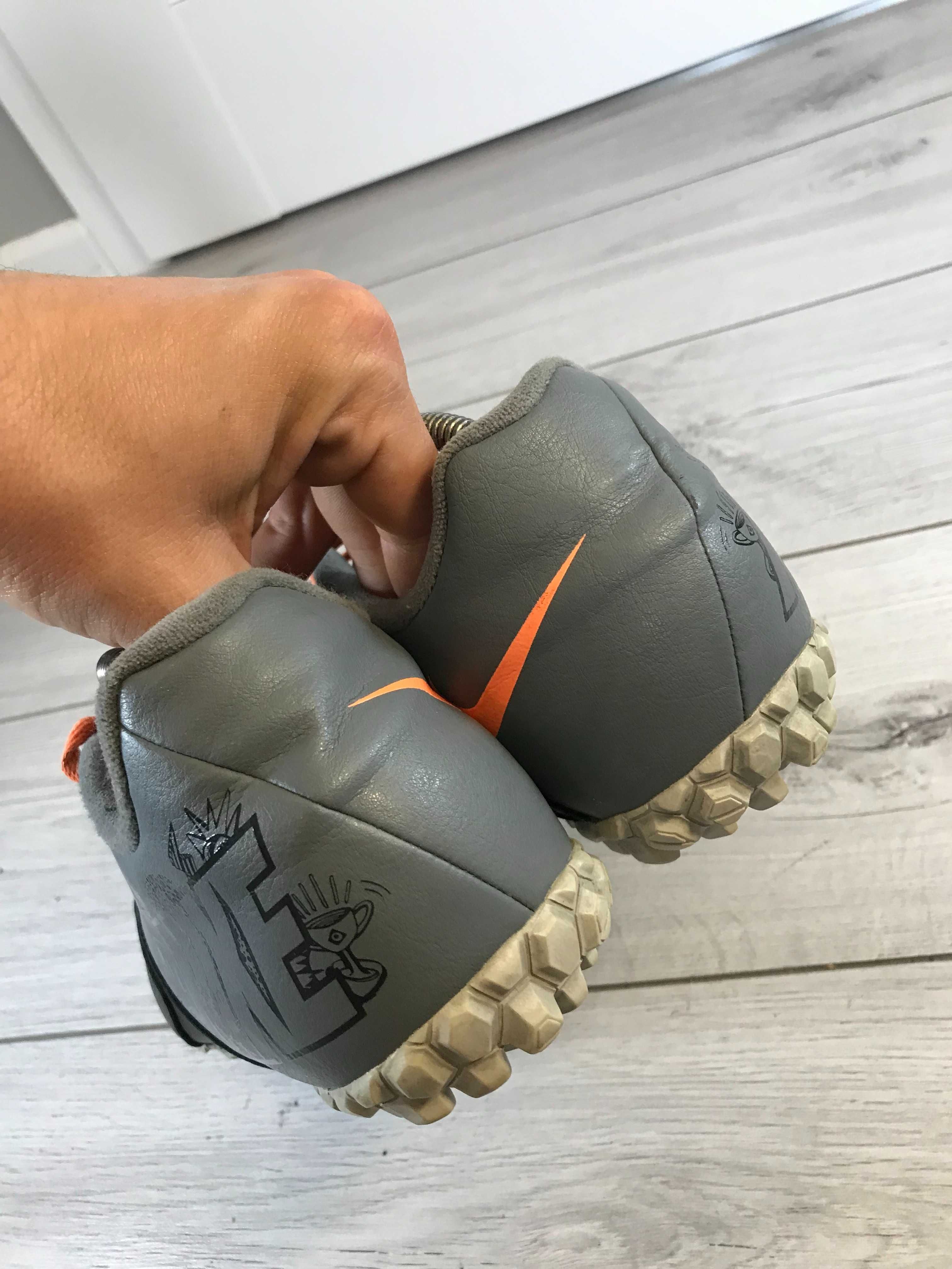 Buty turfy Nike Bomba rozm. 44,5