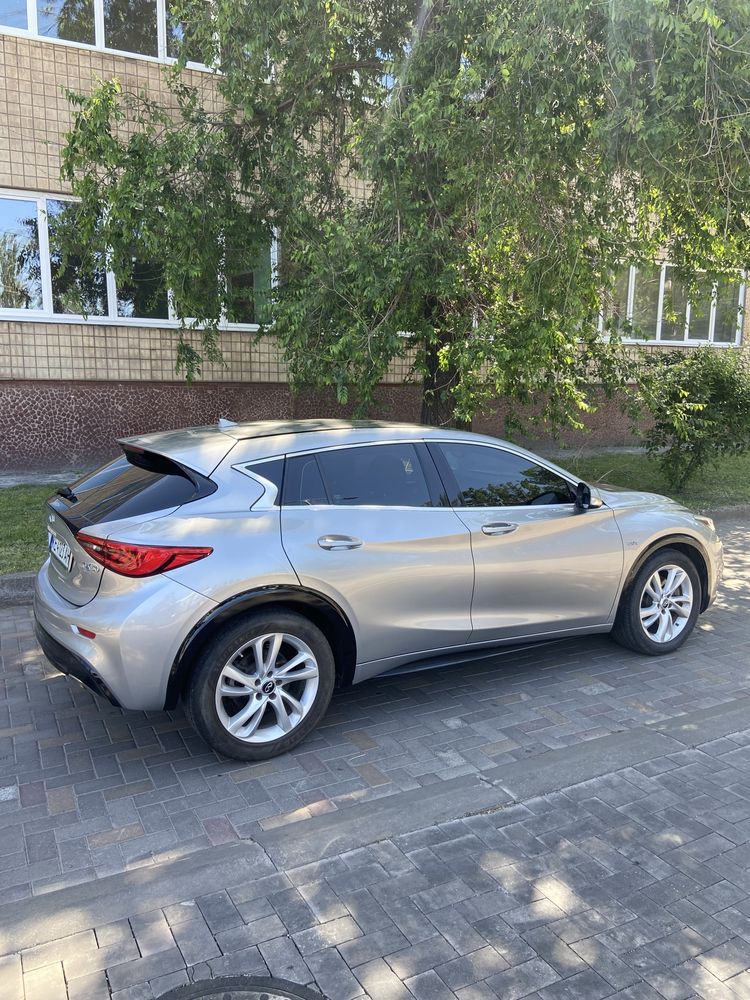 Infiniti qx30 2017
