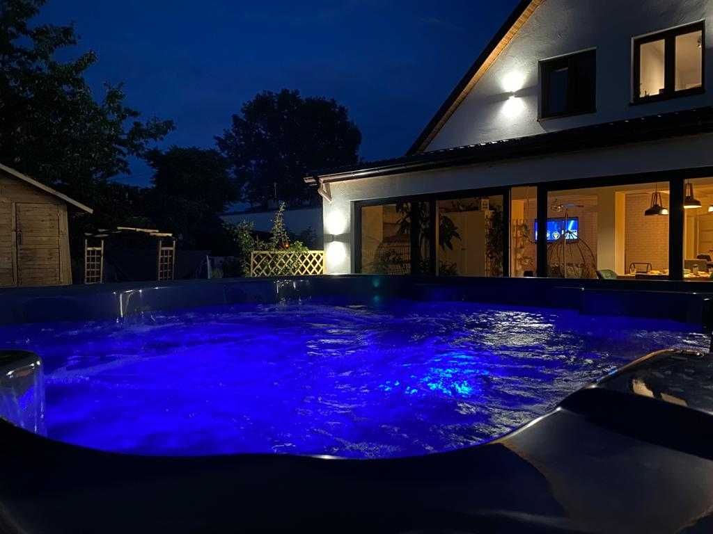 Wynajem mobilnej Jacuzzi  balia ogrodowa