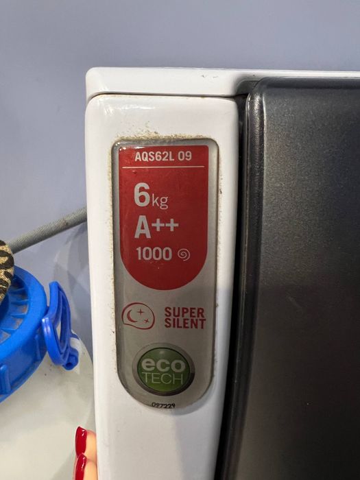 Стиральная машина Ariston (на запчасти)