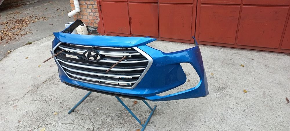 Передний бампер Hyundai Elantra Ad 16-18 оригинал