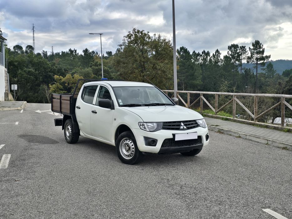 Mitsubishi L200 2.5 DI-D AC Cabine Dupla 5 Lugares 128cv 4x2 Nacional