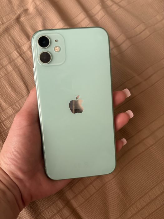 Продам iPhone 11 (64 гб)