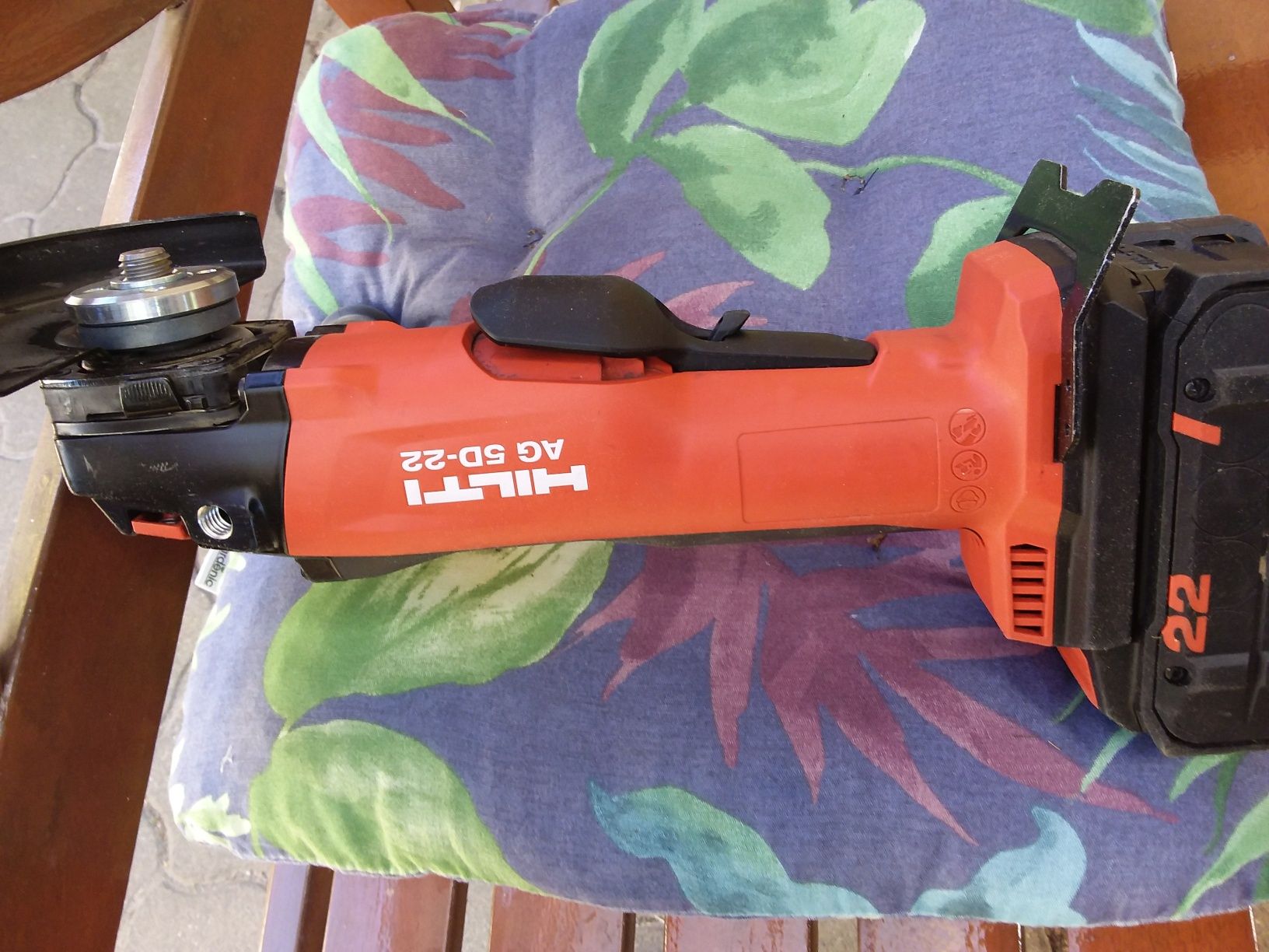 Hilti szlifierka AG 5D z akumulatorem