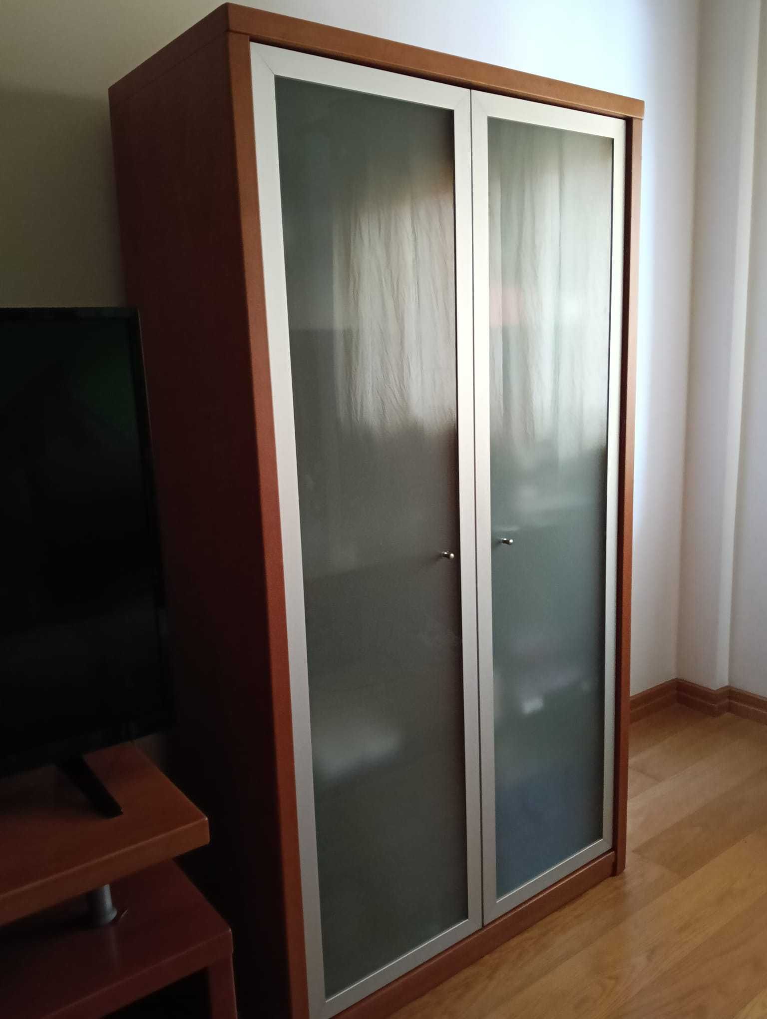 Conjunto de mobília de Sala de jantar 3 móveis e mesa