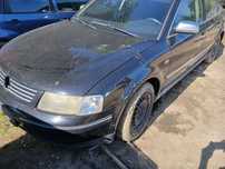 volkswagen passat B5 sedan LC9Z fotel fotele kanapa deska kokpit podsufitka boczek boczki klamka