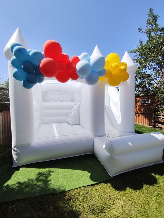 BIAŁY ZAMEK DMUCHANY dmuchaniec wesele roczek chrzest urodziny komunia