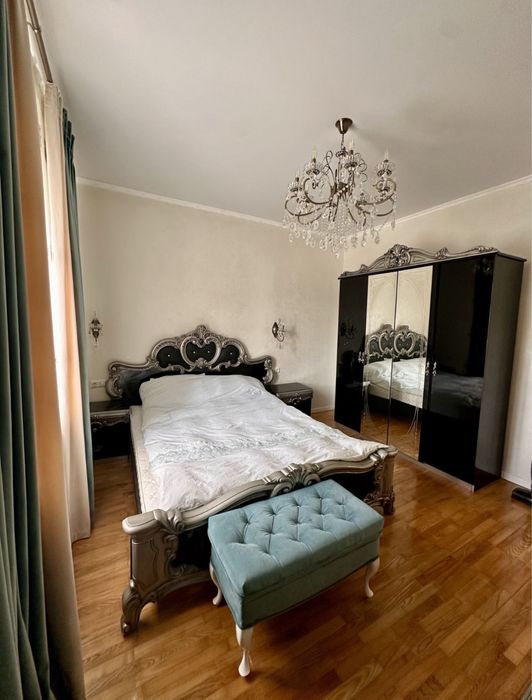 Шикарний маєток Вашої мрії з басейном та ландшафтним дизайном