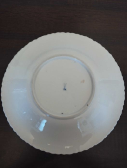 Miśnia duża piękna patera.