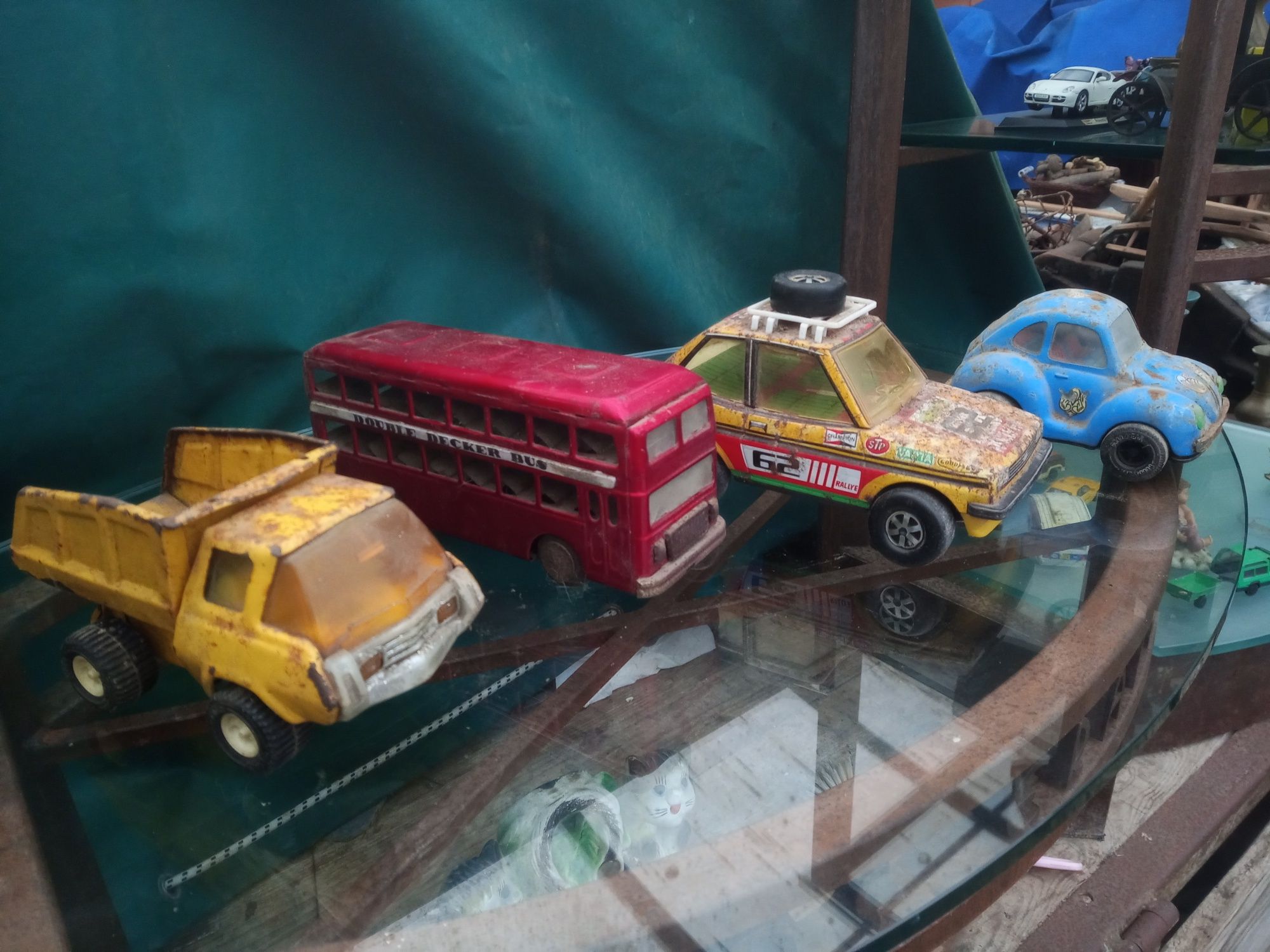 Carrinhos Miniatura em Chapa