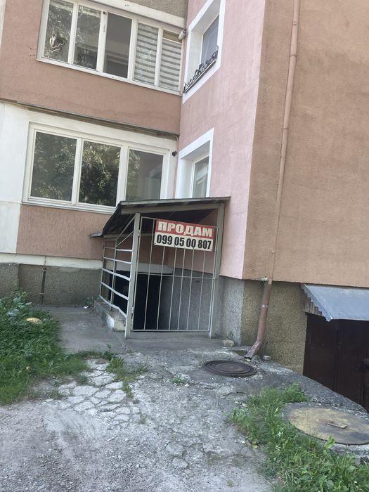 Продам нежитлове причіщення  200м 2 можливо під тренажерний зал ,