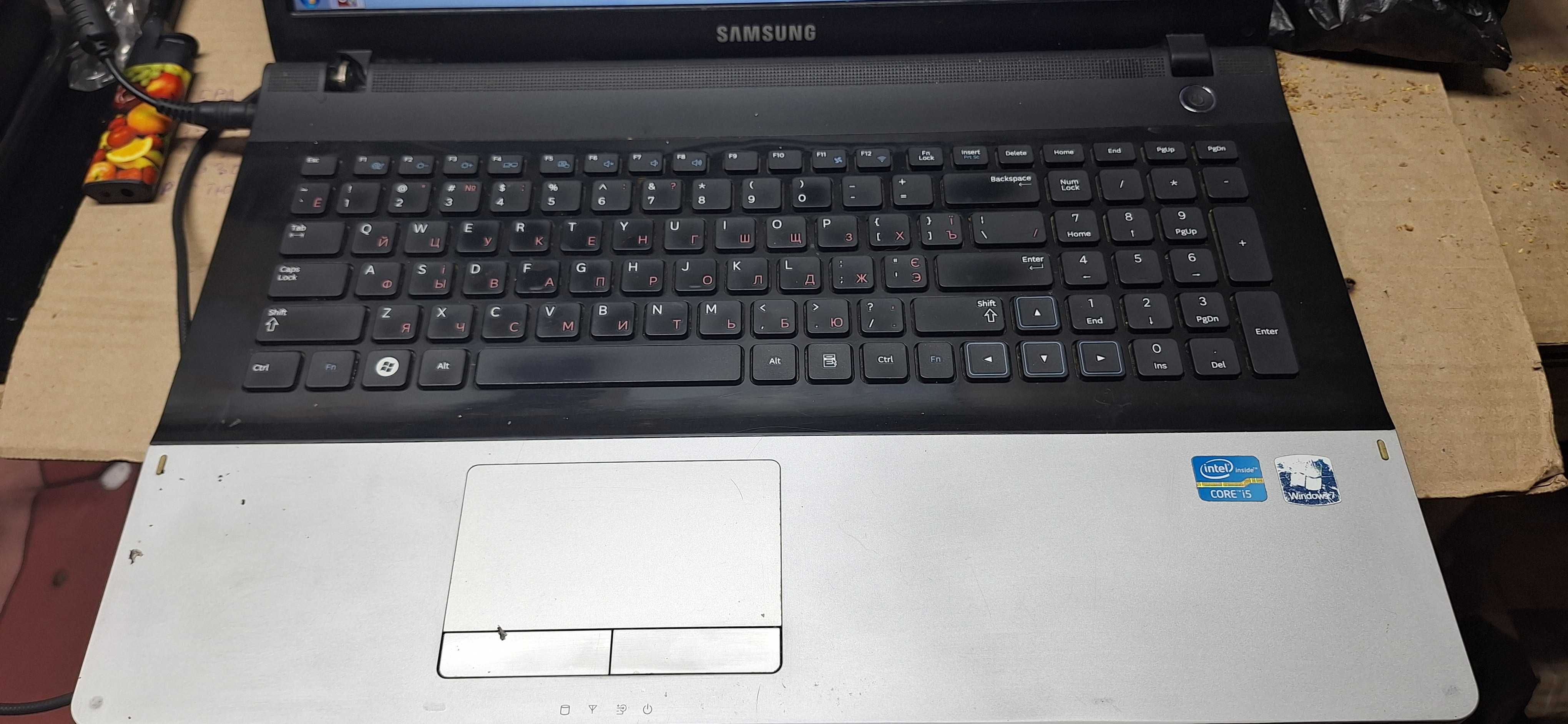 Игровой ноутбук Samsung -17.3"-Core i5-4210U-6 GB DDR/ nVidia GeForce
