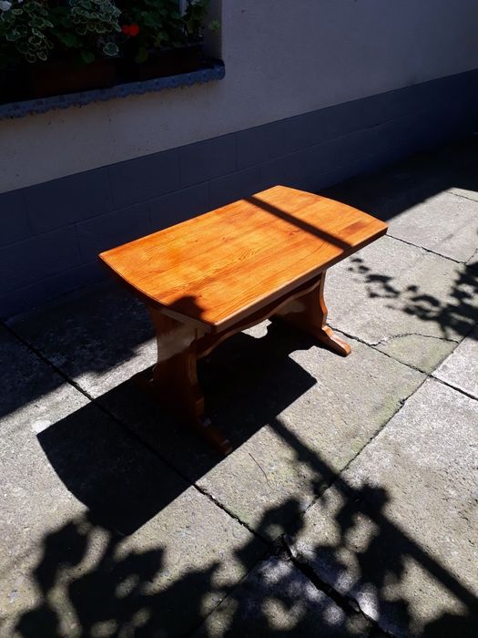 Продам стіл з табуретками