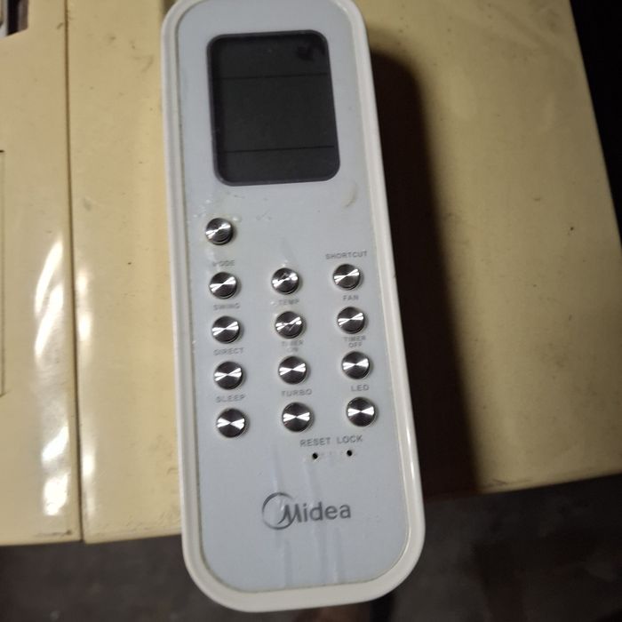 Кондиционер  Midea