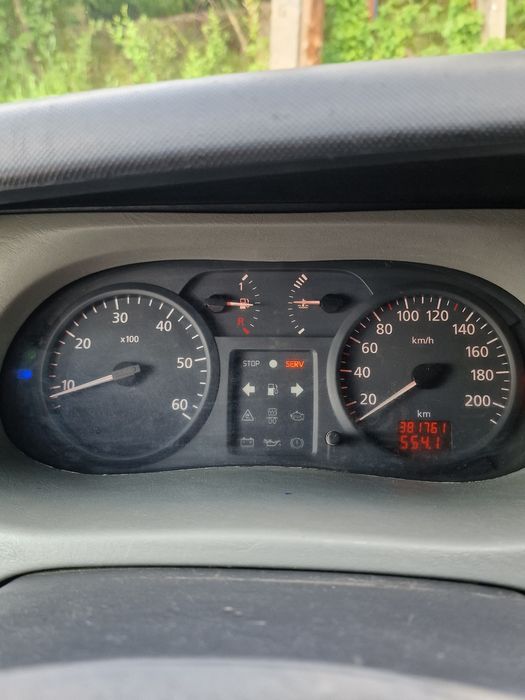 Продается рено трафик 2.5 2005 года Обмен